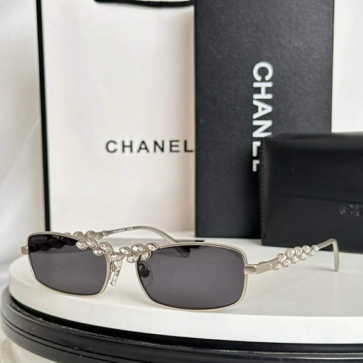 Picture of Chanel Sunglasses _SKUfw76721373fw